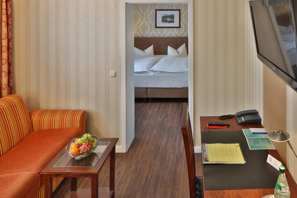 Hotel Elefant 슈베린 외부 사진
