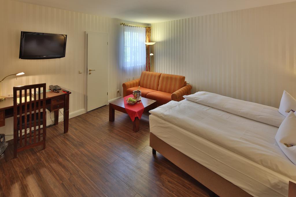 Hotel Elefant 슈베린 외부 사진