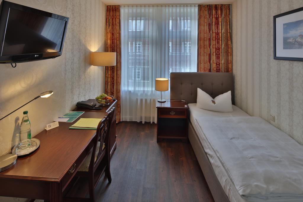 Hotel Elefant 슈베린 객실 사진
